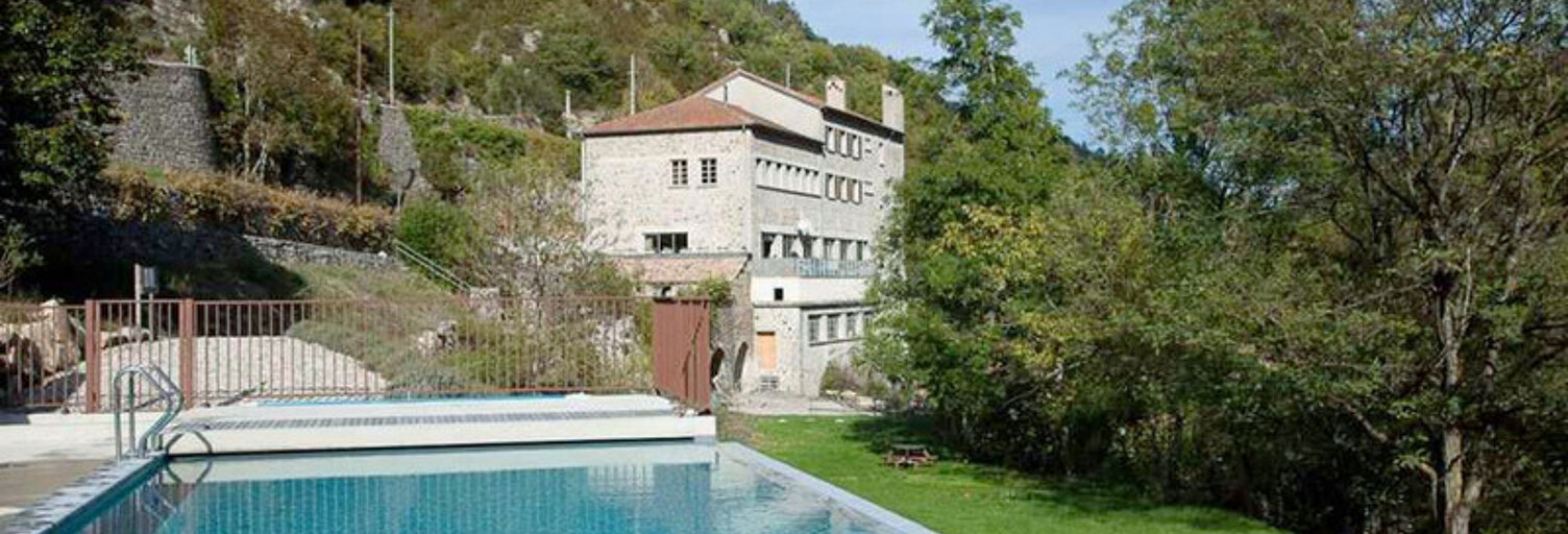 Maison 24 Pièces 655 m² à vendre à Saint-Étienne-de-Serre (07190)