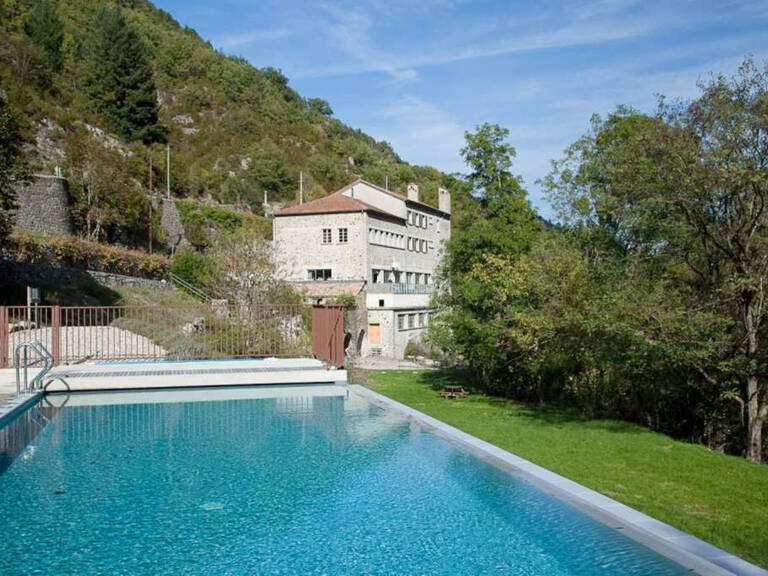 Ardèche - Ancien moulinage en pierres dans la vallée de l'Auzène - 6 logements - une grande salle 232m² - dépendance - piscine - rivière au pied — photo 1