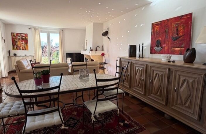 AIGNAN(32) : ELEGANTE MAISON TRADITIONNELLE  des années 80, SANS TRAVAUX, 150m2 habitables, bien située à AIGNAN, sur 2.000m2, les commerces A PIED ! — photo 4