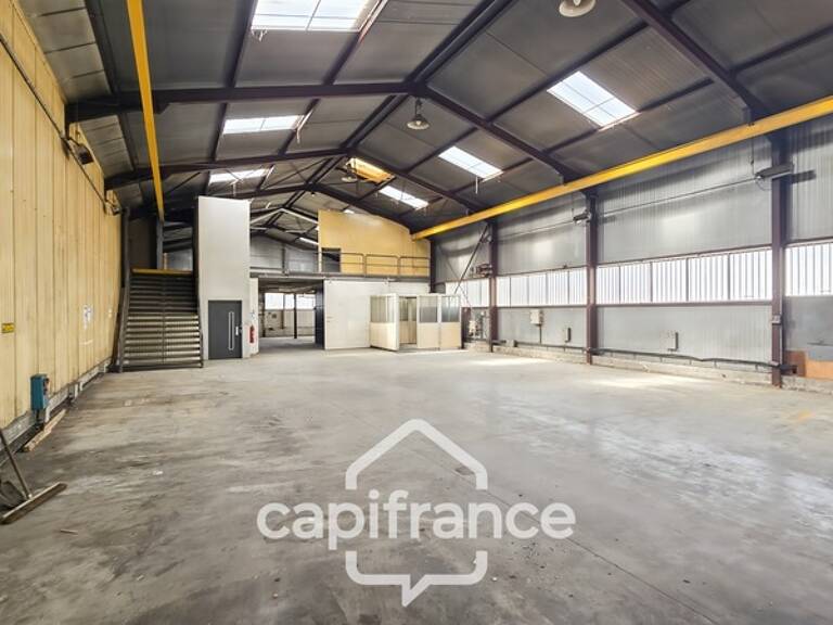 Dpt Saône et Loire (71), à louer CHALON SUR SAONE Ateliers et Bureaux — photo 1