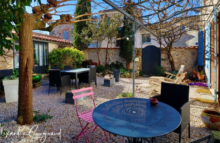 Dourgne (81) — Maison de caractère en pierre 1750 — DPE C — 360 m² — Gîte indépendant — Chambres d'hôtes/gîte rural — photo 2