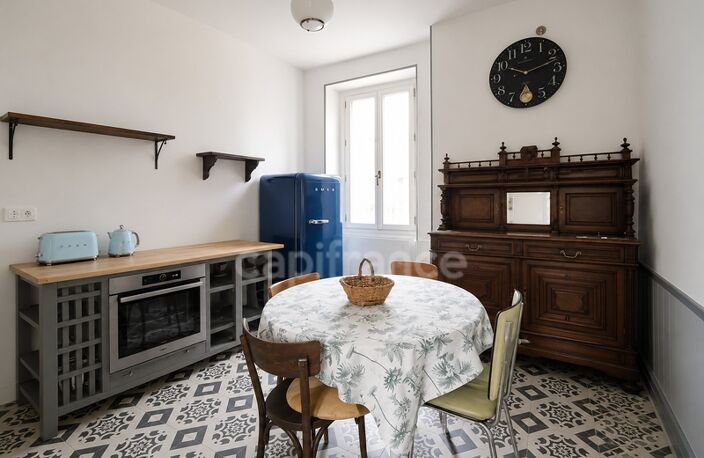 Virginie MASSON Capifrance vous propose, à NEUILLY, longère en pierre de 149m², 3 chambres, grenier aménageable et terrain sans vis à vis — photo 3