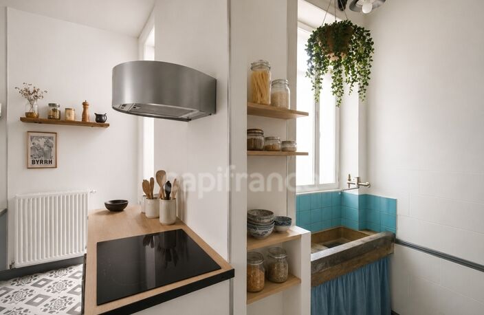 Virginie MASSON Capifrance vous propose, à NEUILLY, longère en pierre de 149m², 3 chambres, grenier aménageable et terrain sans vis à vis — photo 4