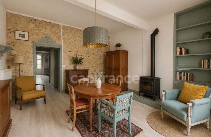 Virginie MASSON Capifrance vous propose, à NEUILLY, longère en pierre de 149m², 3 chambres, grenier aménageable et terrain sans vis à vis — photo 5