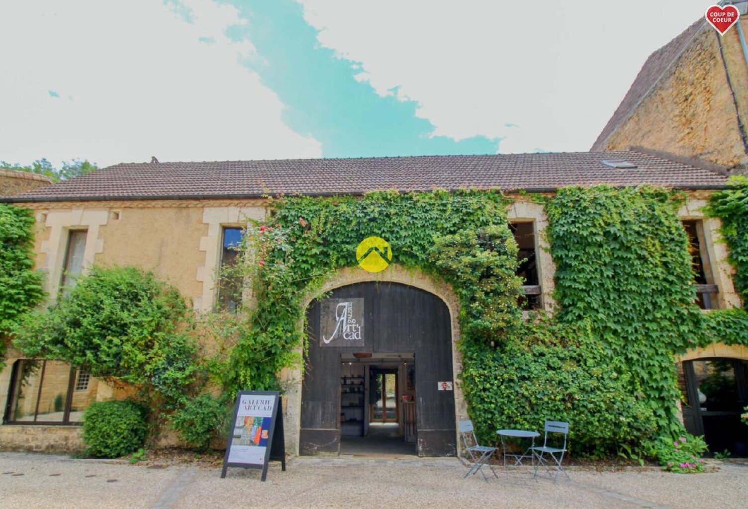 Galerie d'art avec appartement 1ch — photo 1