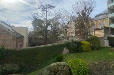 Appartement 3 pièces 891 €