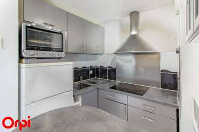 Appartement 2 pièces 827 €