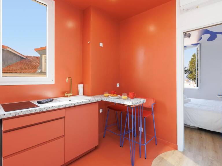 Appartement 2P, 30 m², balcon vue mer – Le Suquet Cannes, dernier étage ✨ — photo 1