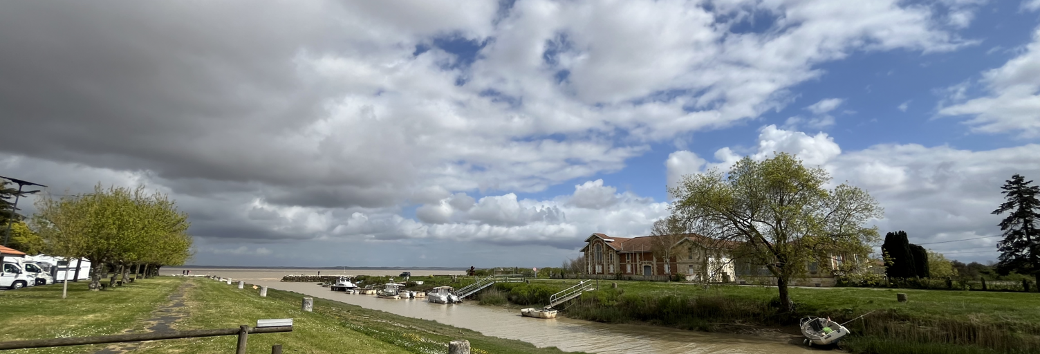 Maison 7 Pièces 210 m² à vendre à Saint-Christoly-Médoc (33340)