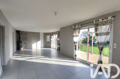 Maison 8 pièces 302000 €