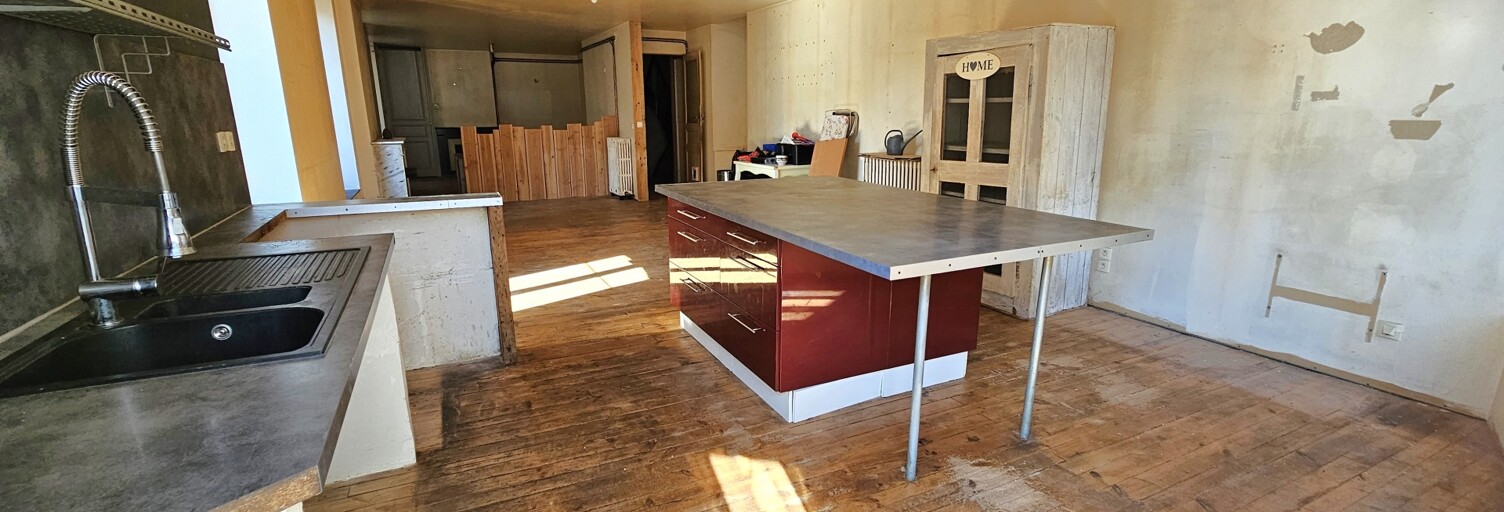 Immeuble  300 m² à vendre à Lalouvesc (07520)