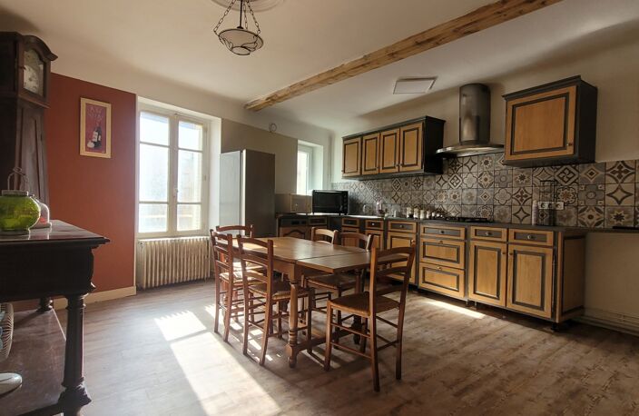 Vente Maison de village 10 pièces — photo 2