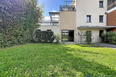 Appartement 3 pièces 243800 €