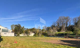 Terrain  1100 m² à vendre à Bourg (33710)