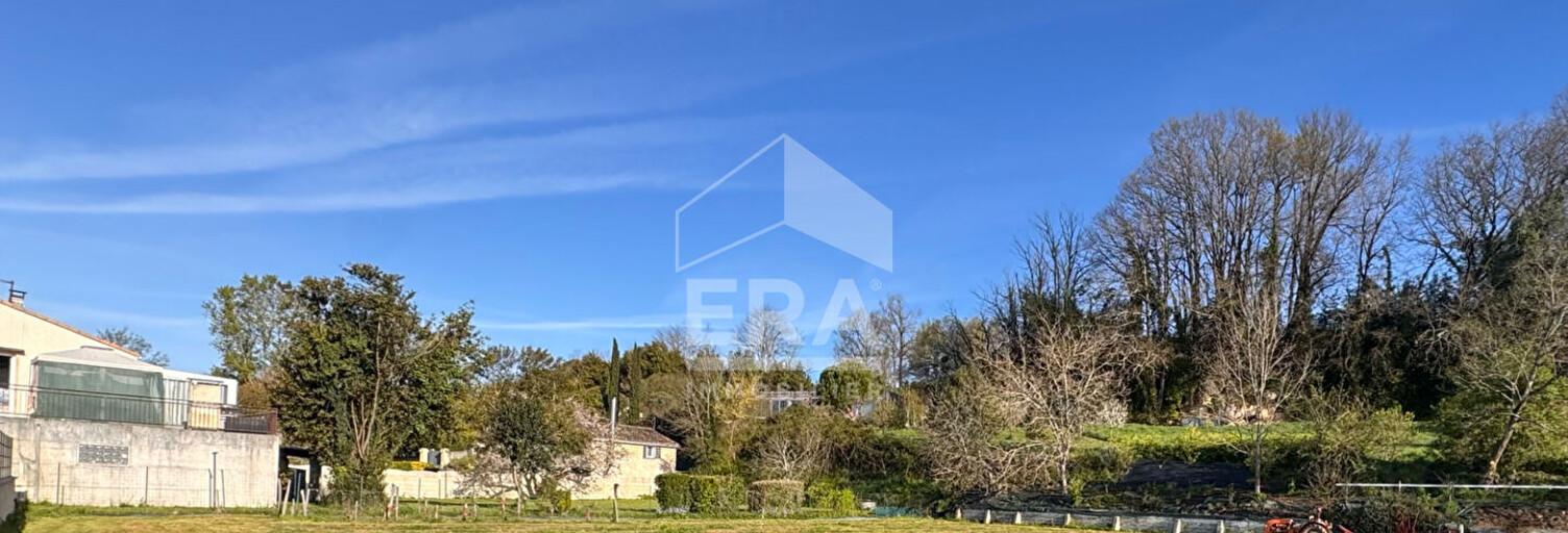 Terrain  1100 m² à vendre à Bourg (33710)