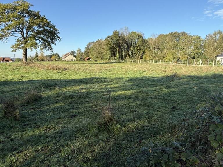 Terrain constructible de 2500m² 25 000 € — photo 1