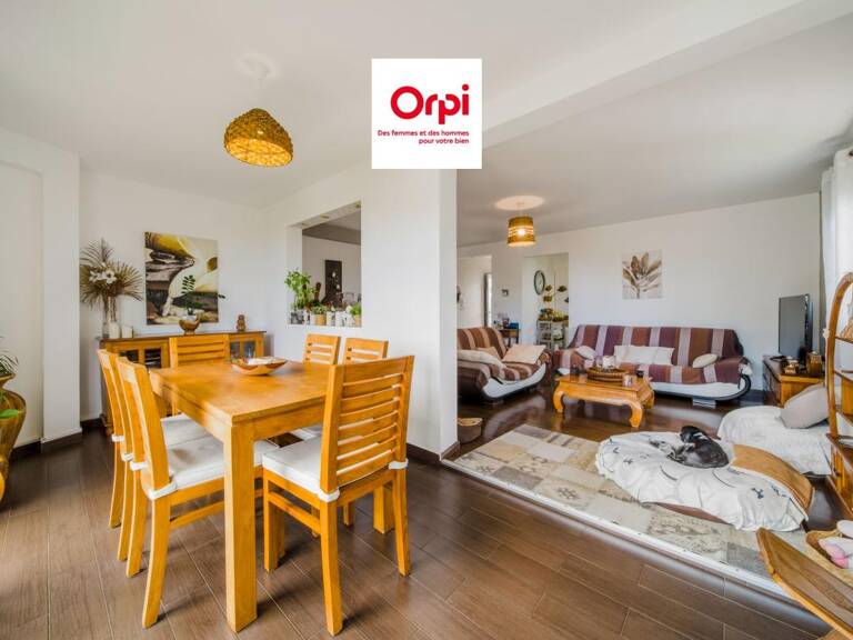 Appartement À Vendre — photo 1