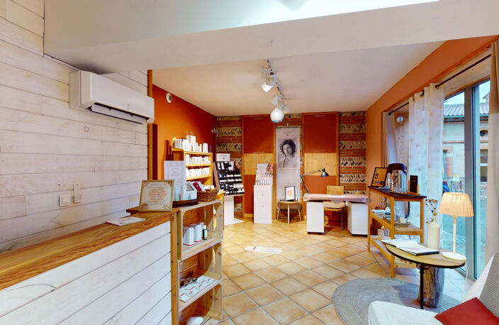 IMMEUBLE AVEC 8 LOCAUX COMMERCIAUX et PROFESSIONNELS — photo 4