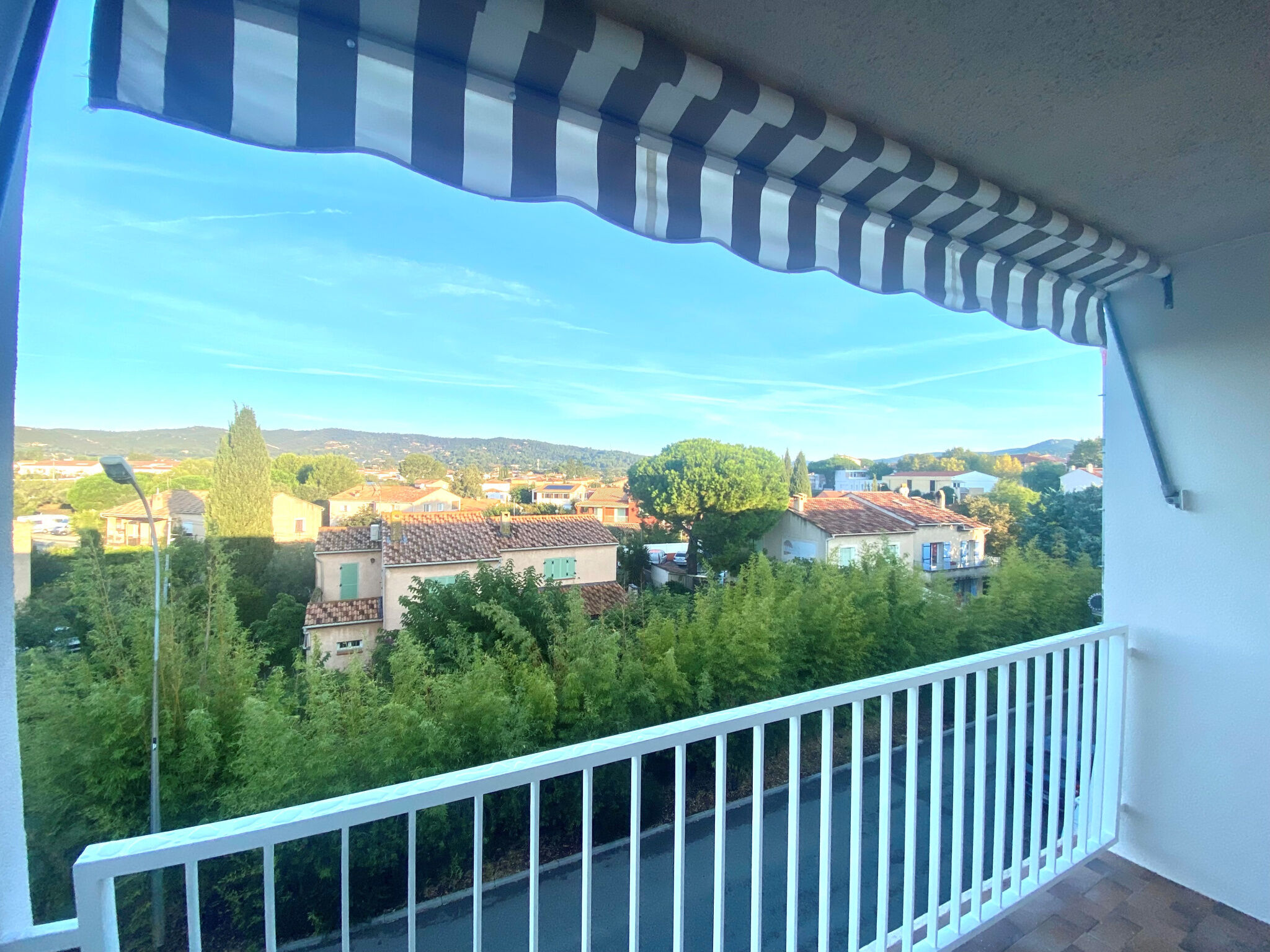 Appartement  T4 à louer Londe-les-Maures (La) 83250