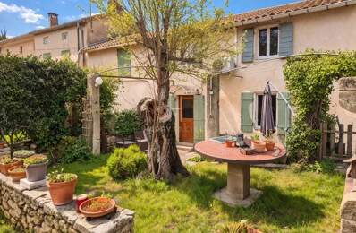 Maison de village avec jardin — photo du bien