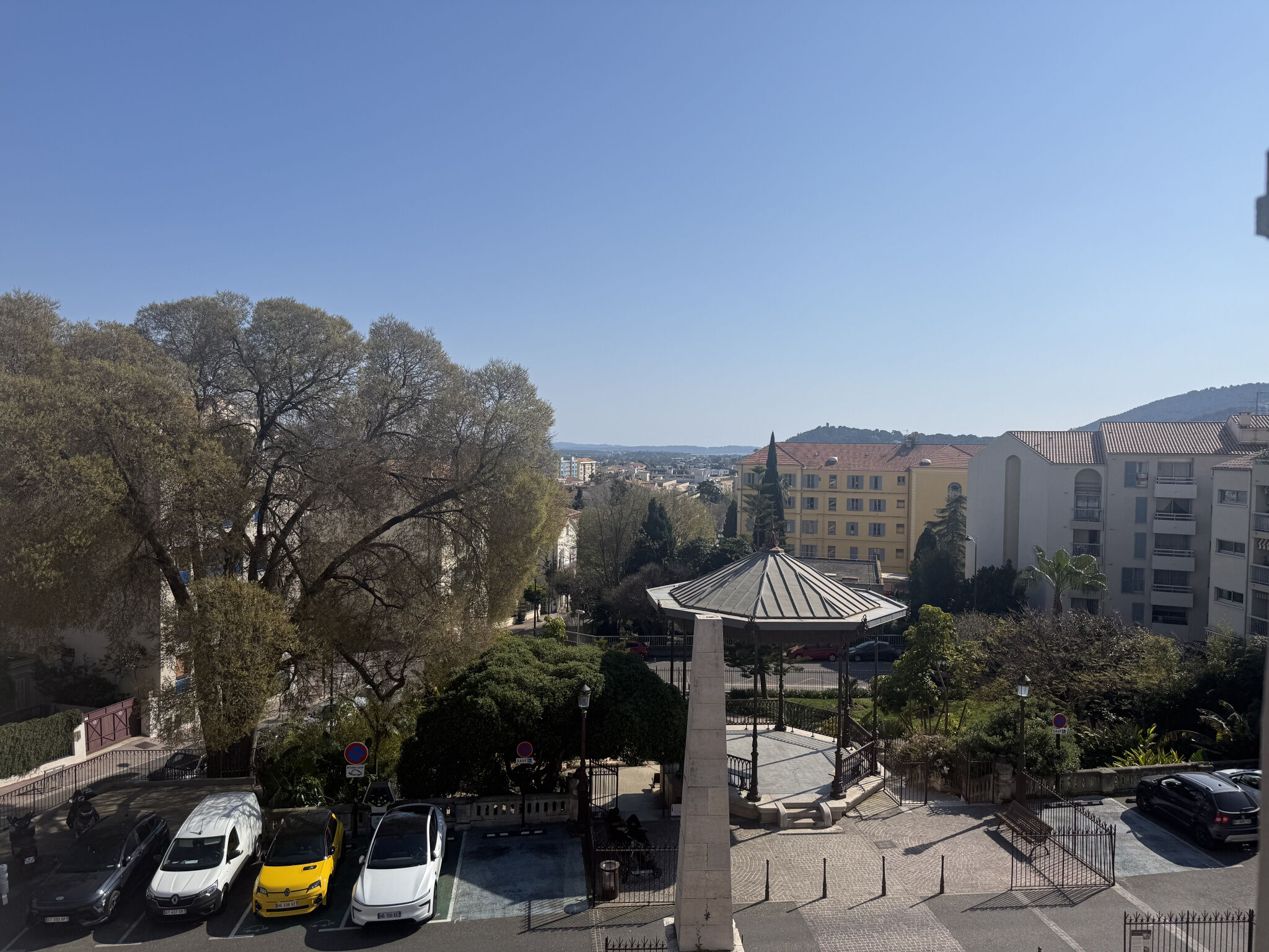 Appartement  T2 à louer Hyères 83400