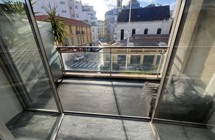 3P VICTOR HUGO IMMEUBLE STANING — photo 4