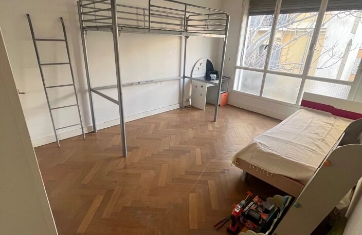 3P VICTOR HUGO IMMEUBLE STANING — photo 5