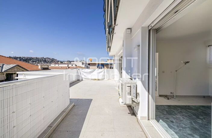 Nice – Carré d’Or | Superbe duplex  terrasses Dernier étage — photo 3