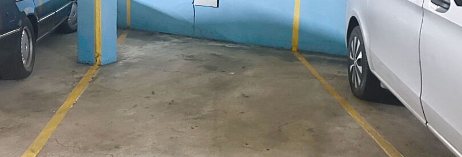 Garage   m² à louer à Reims (51100)