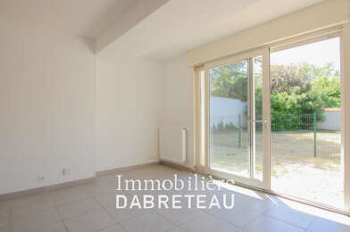 Appartement 3 pièces 957 €