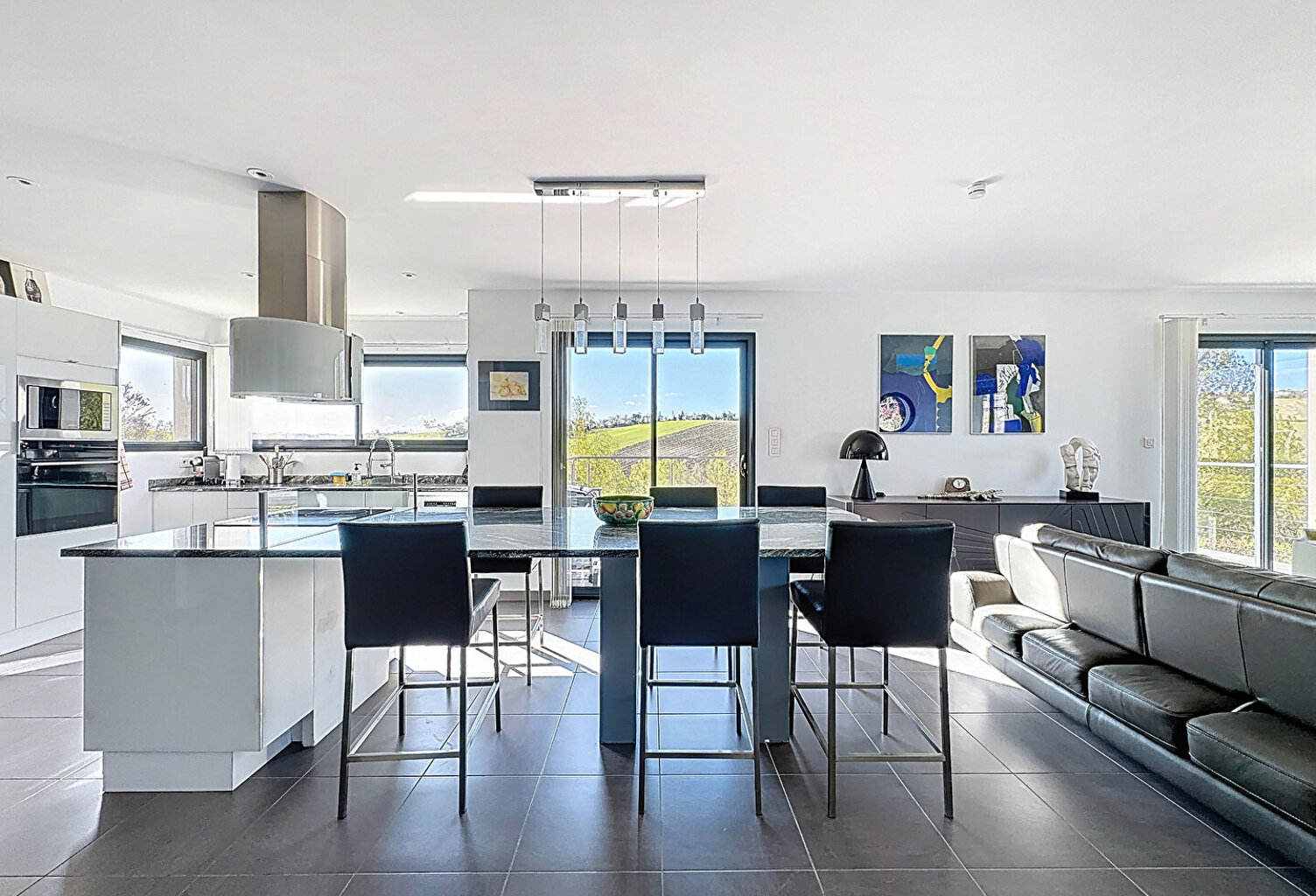Maison contemporaine 6 pièces à vendre à Nailloux avec vue dégagée sur lac — photo 1