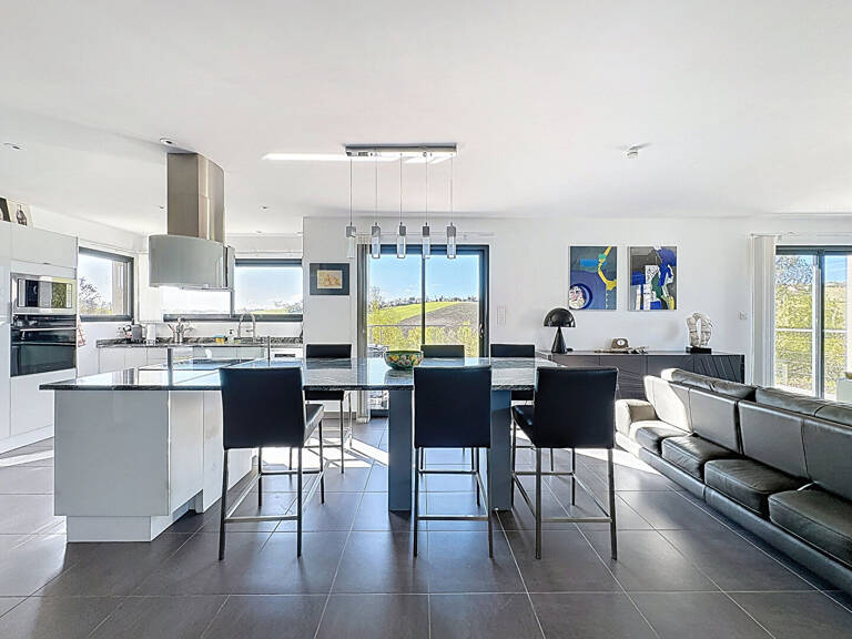 Maison contemporaine 6 pièces à vendre à Nailloux avec vue dégagée sur lac — photo 1