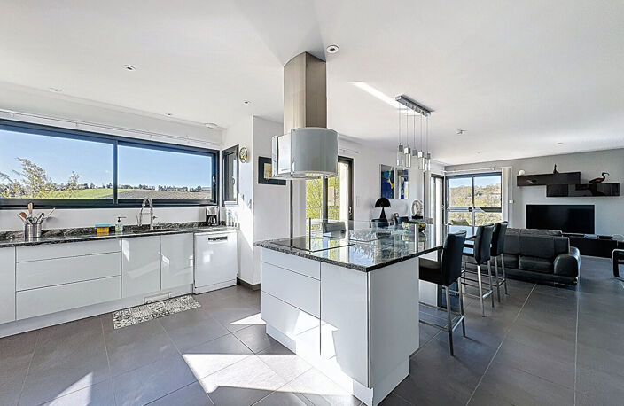 Maison contemporaine 6 pièces à vendre à Nailloux avec vue dégagée sur lac — photo 2
