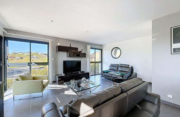 Maison contemporaine 6 pièces à vendre à Nailloux avec vue dégagée sur lac — photo 4