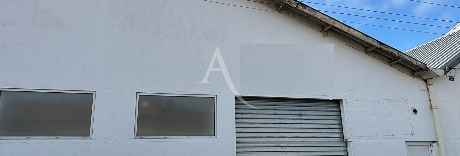 Local industriel  207 m² à louer à Rochefort (17300)