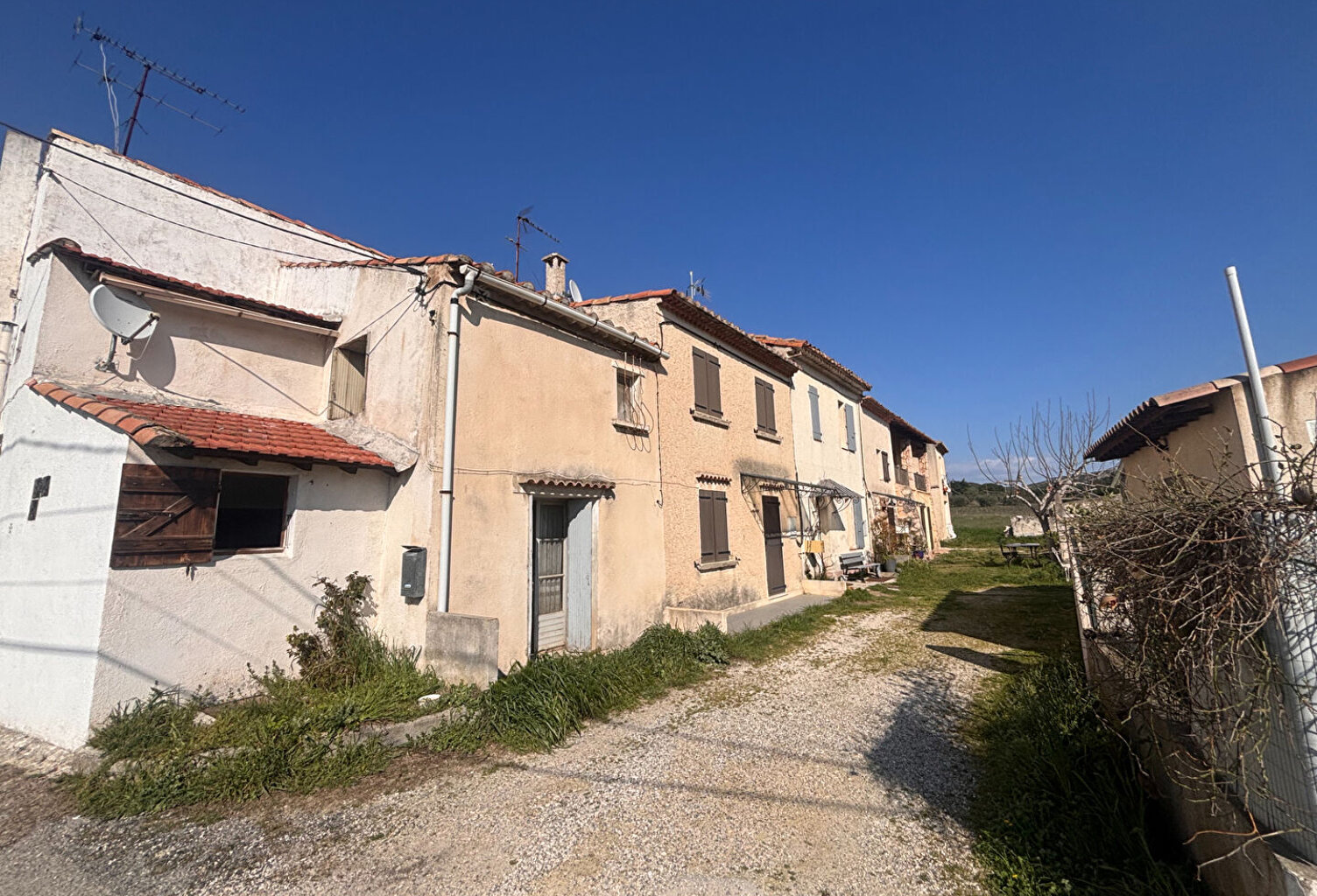A VENDRE - MAISON 26m2 A RENOVE - L'ESCALETTE (SAUSSET) — photo 1