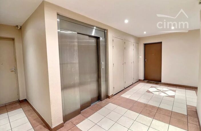 Appartement T3 de 74,62 m² situé en rez-de-chaussée + garage + c — photo 2