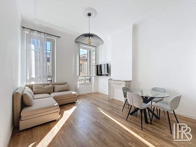 A VENDRE T2 rénové 48 m² Marseille 6e Rue Breteuil, clé en main — photo du bien