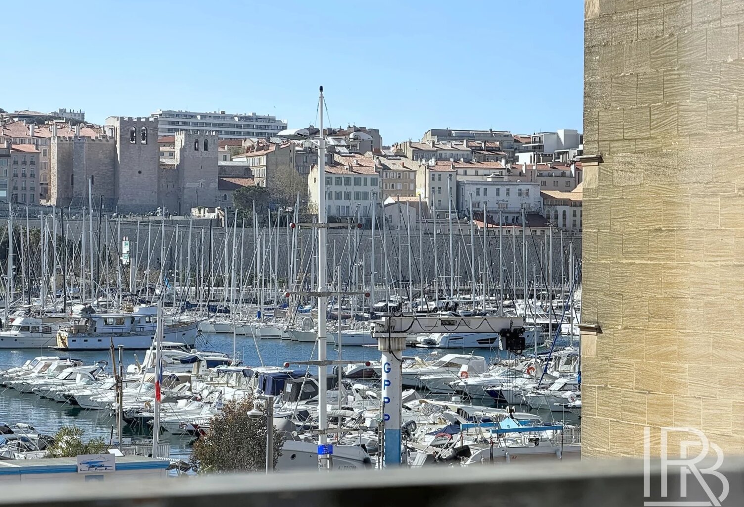 A vendre T3 Hotel de ville Marseille 2 rue de la loge — photo 1