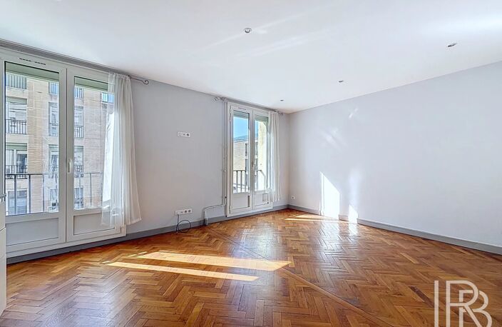 A vendre T3 Hotel de ville Marseille 2 rue de la loge — photo 2