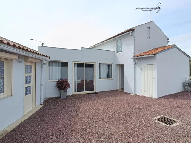 Maison proposé à Ayron