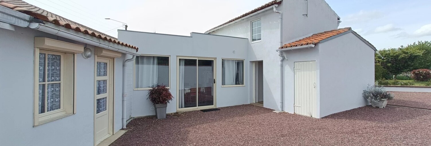 Maison 5 Pièces 106 m² à vendre à Ayron (86190)