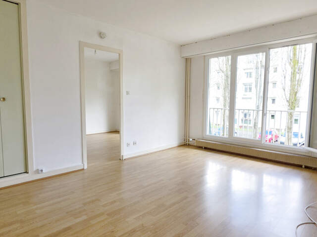 Appartement 2 pièces avec ascenseur - stationnement privatif — photo du bien