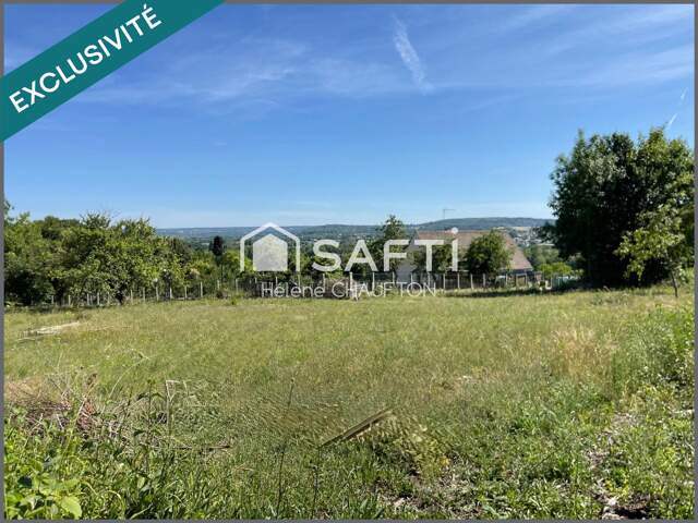 Terrain constructible 552 m² plat avec vue dégagée — photo du bien