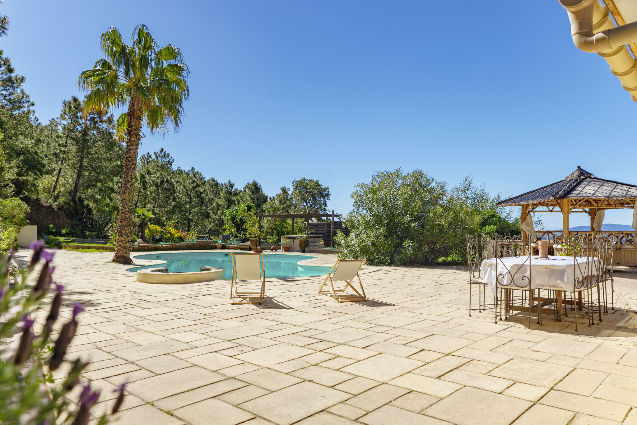 Villa / Maison  T7 à vendre Londe-les-Maures (La) 83250