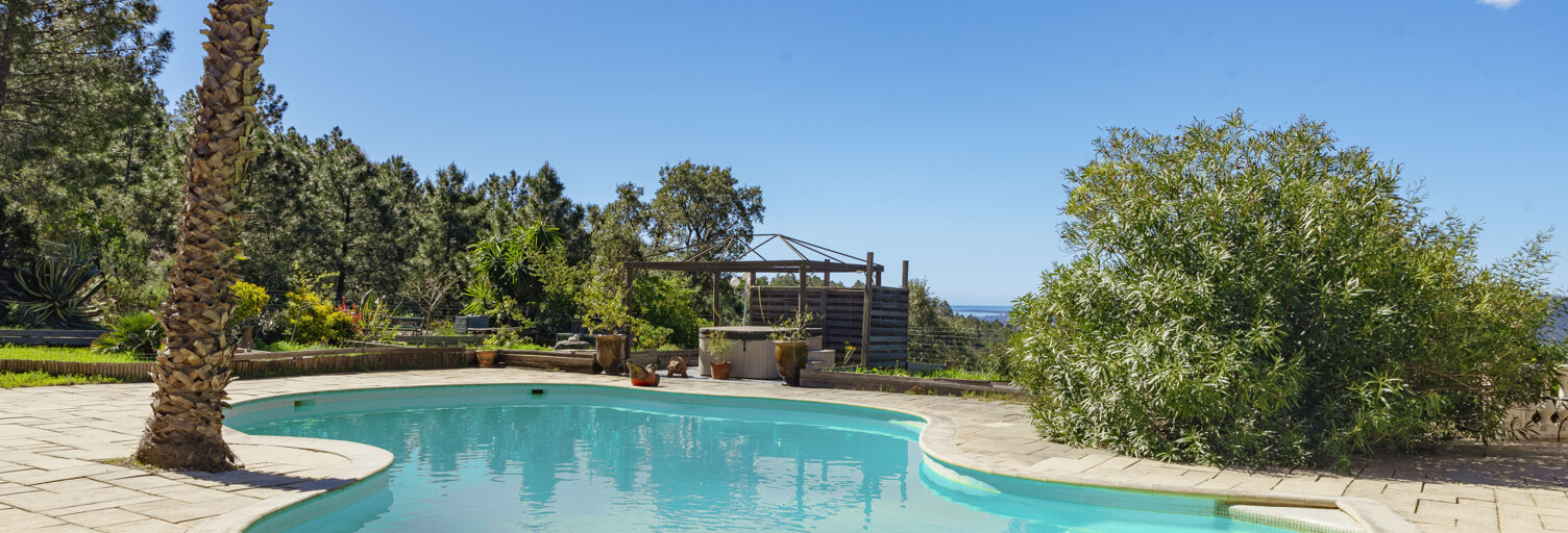 Maison 7 Pièces 224 m² à vendre à La Londe-les-Maures (83250)