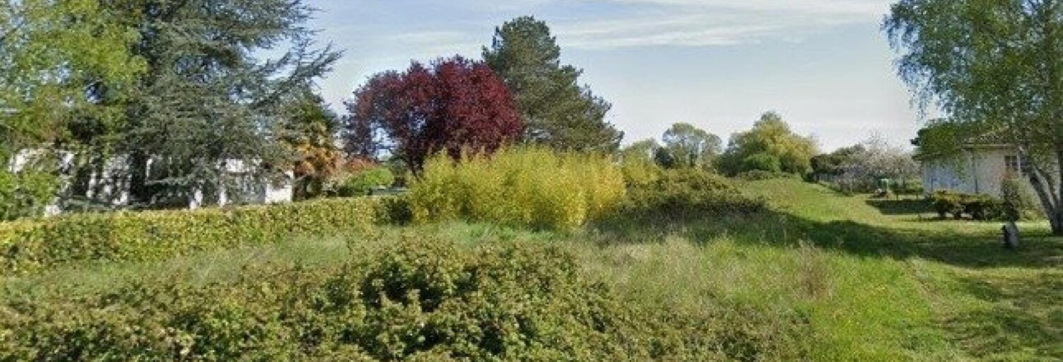 Terrain  1771 m² à vendre à Saintes (17100)