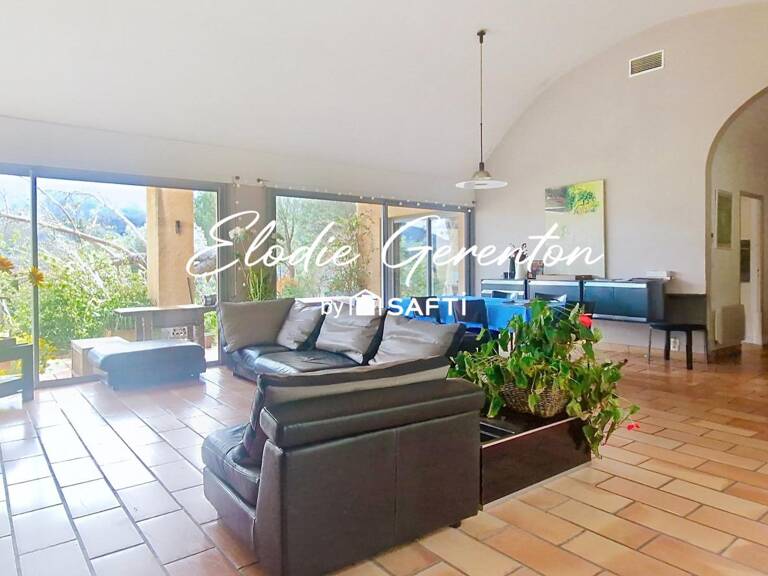 Villa d'architecte sur terrain arboré de près de 9000 m²! — photo 1