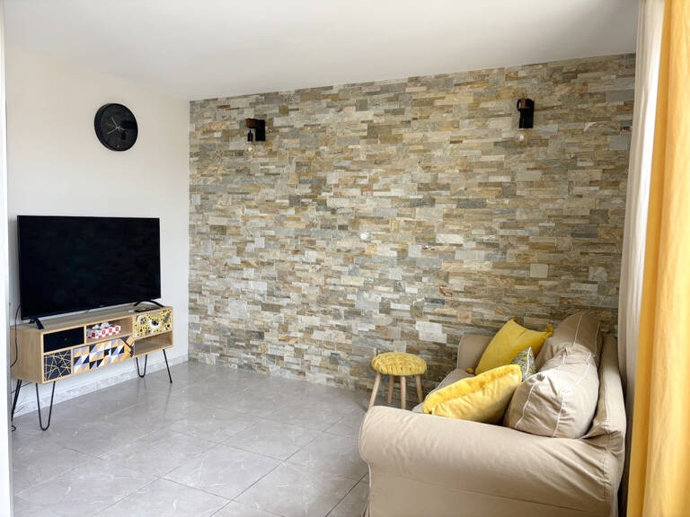Appartement rénové, 2 chambres, 72 m2, dernier étage — photo 1