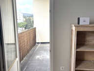 Appartement rénové, 2 chambres, 72 m2, dernier étage — photo 2